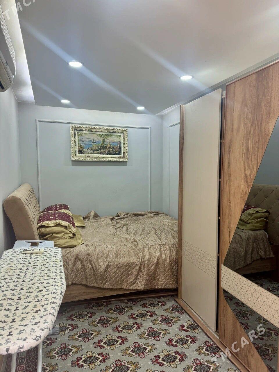 11 Mkr 2 kom - 11 мкр - img 1