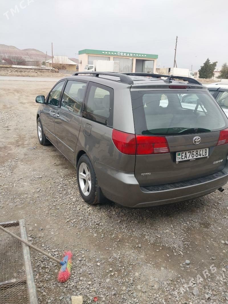 Toyota Sienna 2004 - 240 000 TMT - Койтендаг - img 1