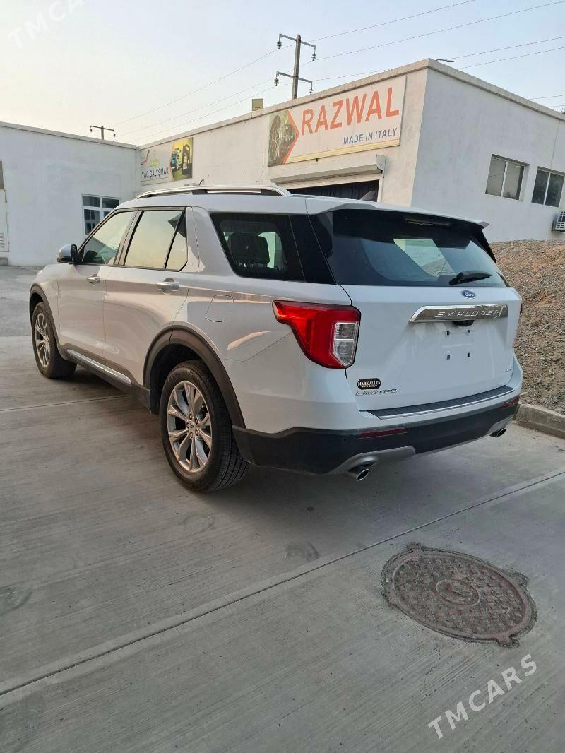 Ford Explorer 2022 - 490 000 TMT - Täze zaman - img 1