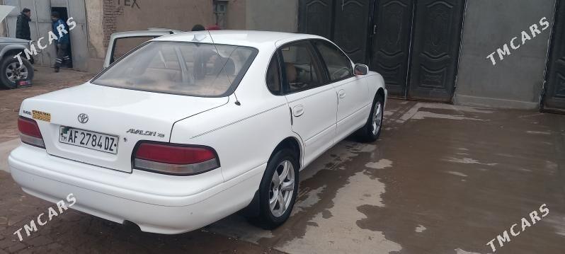 Toyota Avalon 1995 - 130 000 TMT - Гурбансолтан Едже - img 1