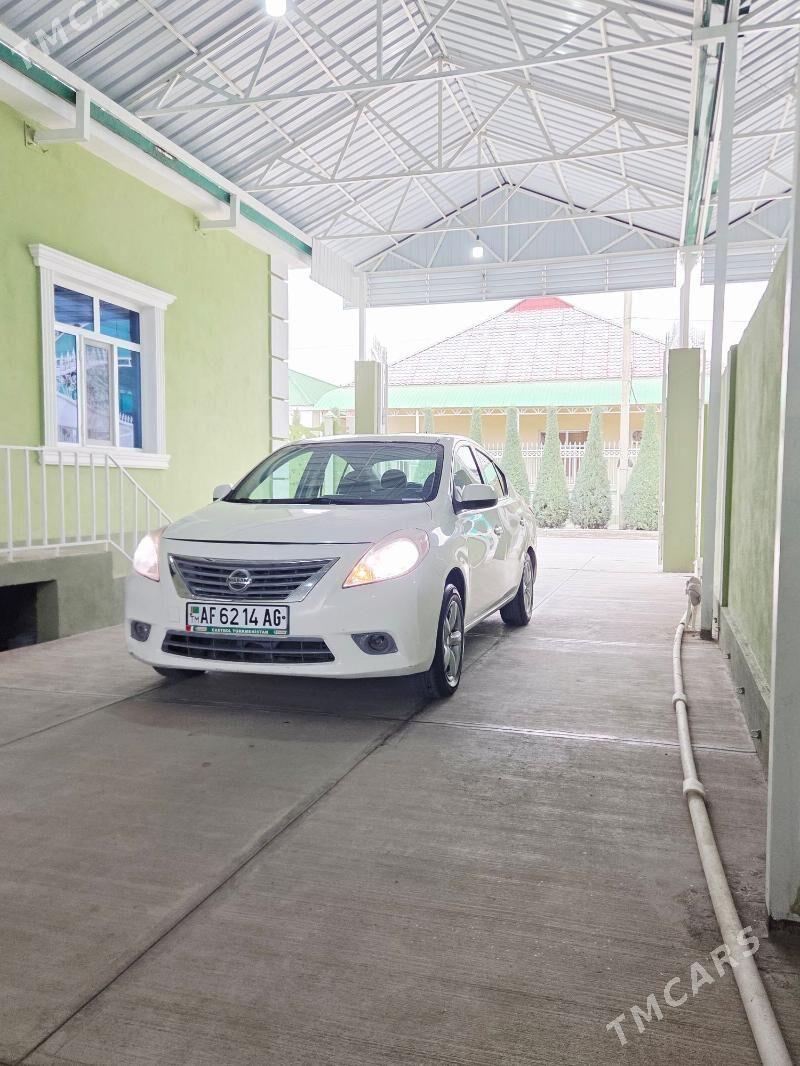 Nissan Versa 2011 - 112 000 TMT - Ашхабад - img 1