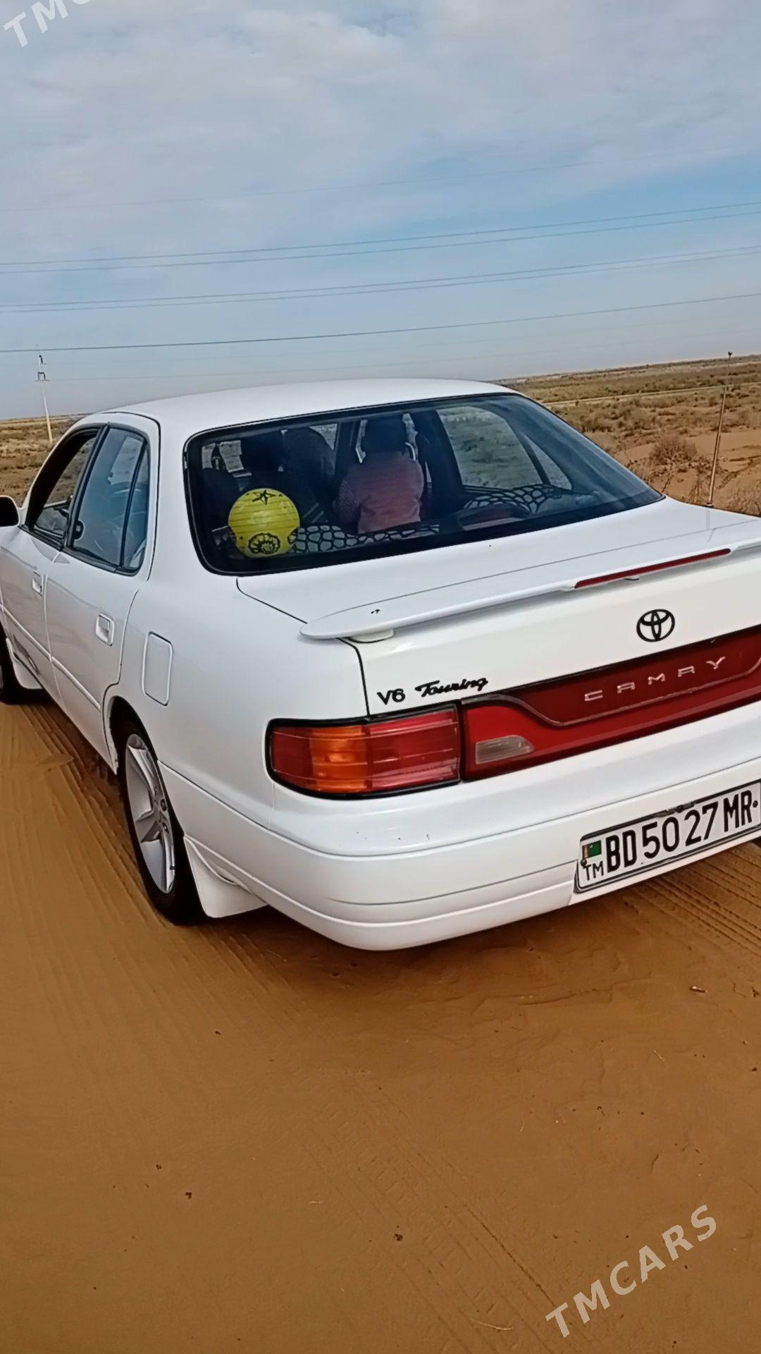 Toyota Camry 1993 - 120 000 TMT - Mary - img 1