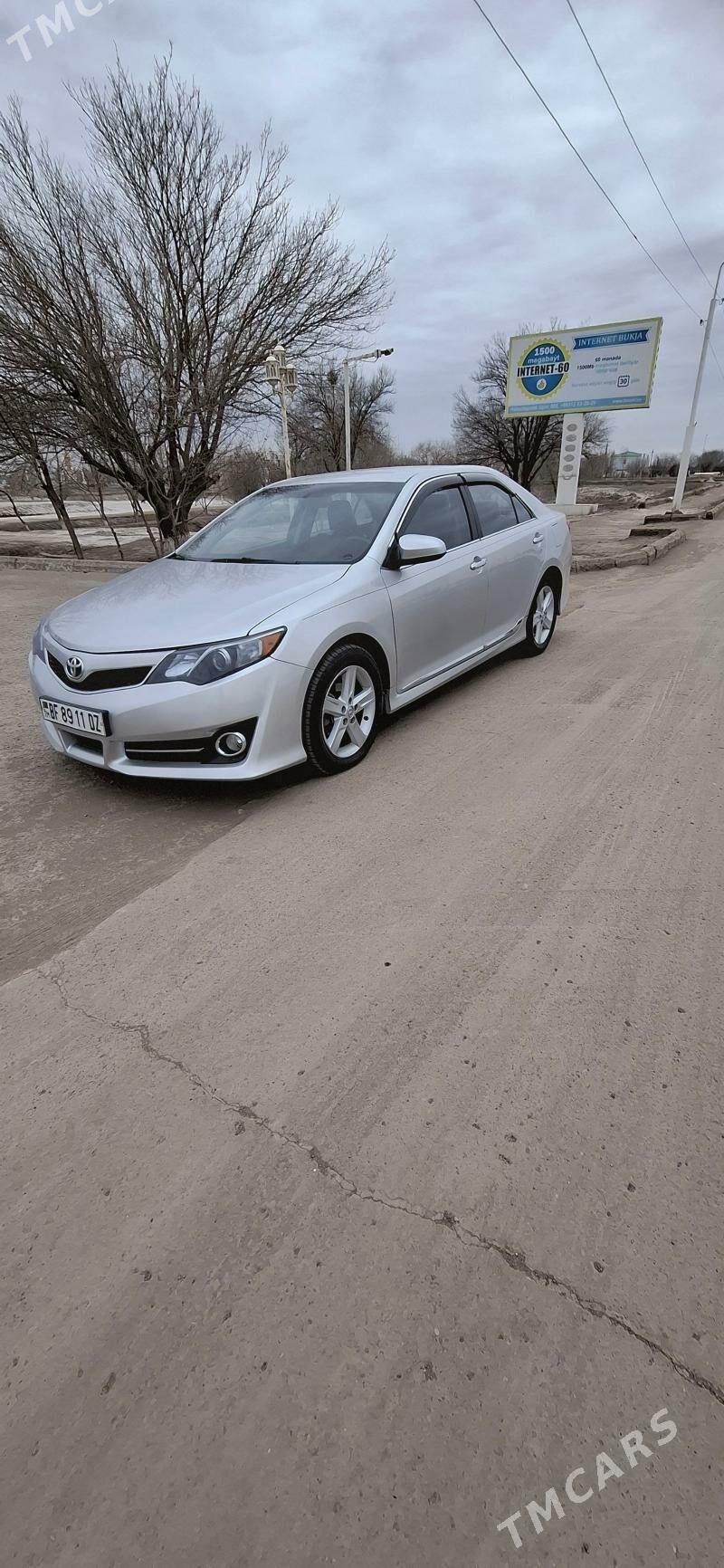 Toyota Camry 2013 - 245 000 TMT - Шабатский этрап - img 1