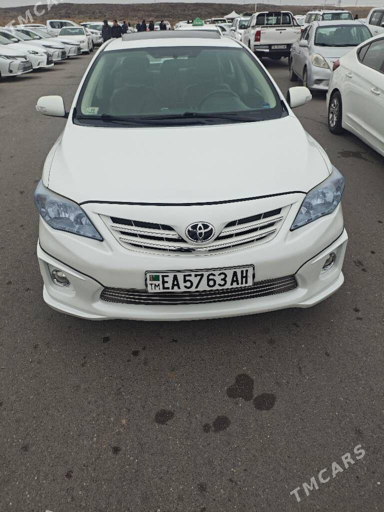 Toyota Corolla 2013 - 210 000 TMT - Бахарден - img 1