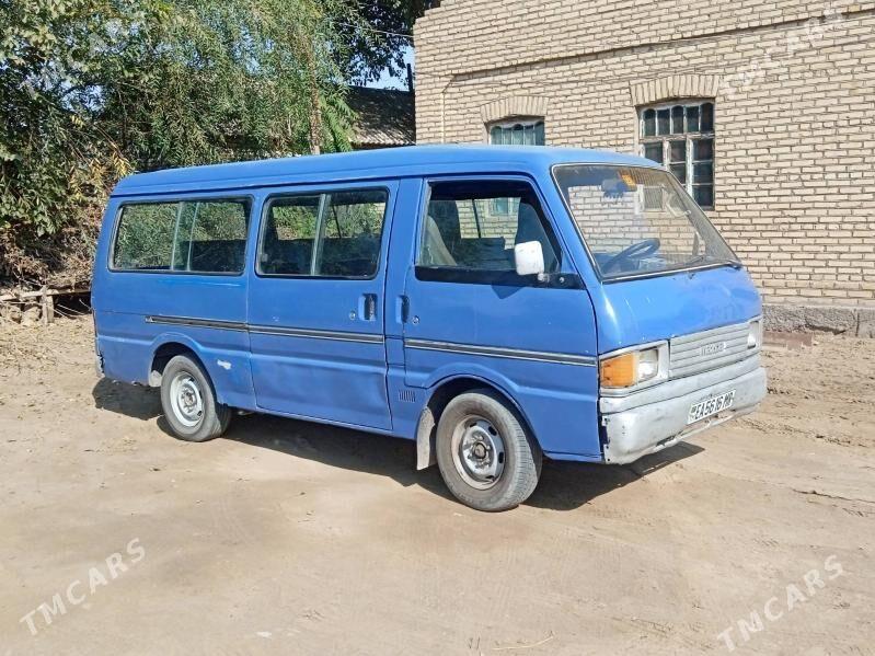 Toyota Hiace 1993 - 35 000 TMT - Байрамали - img 1