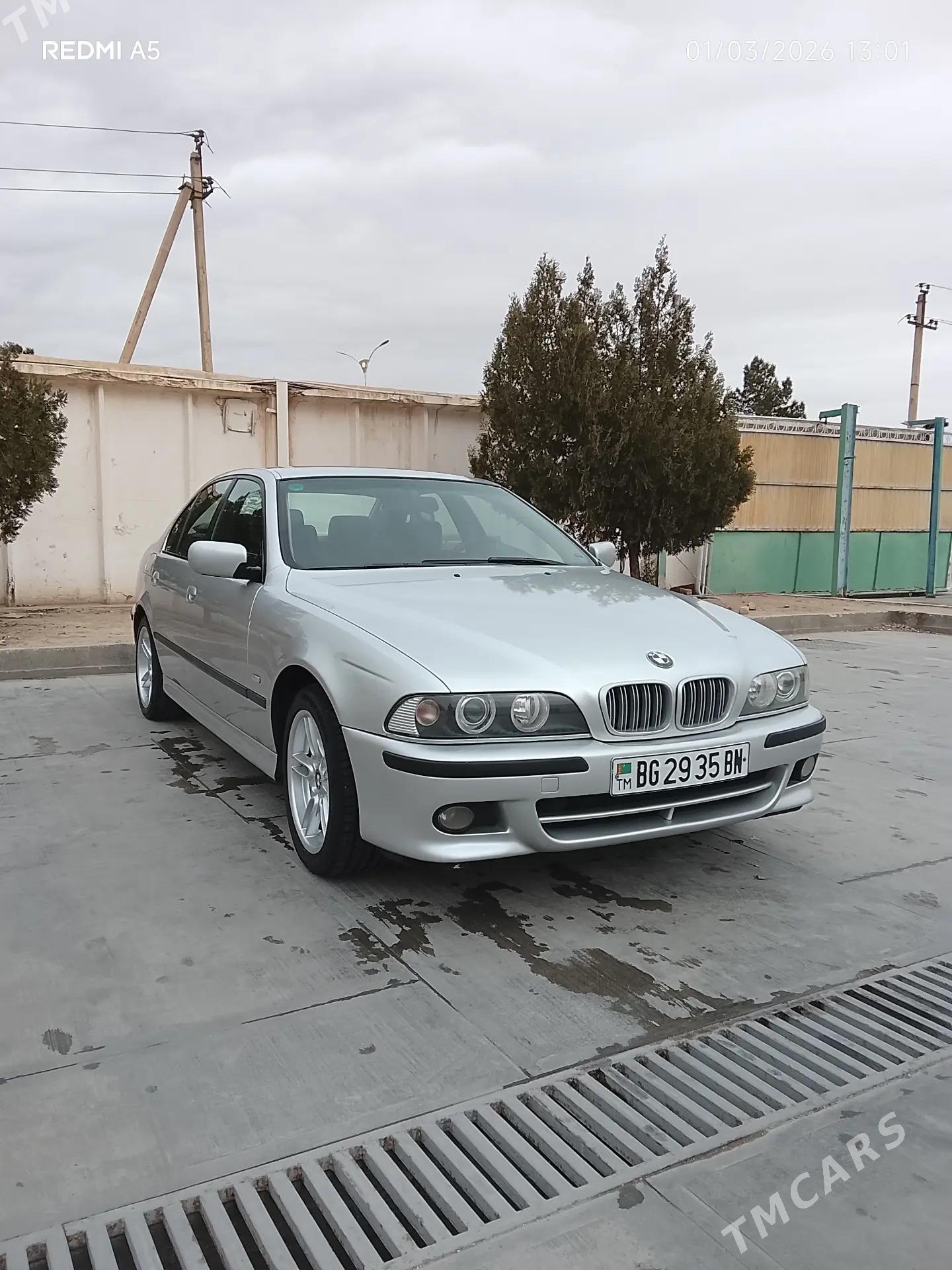 BMW E39 2001 - 155 000 TMT - Балканабат - img 1