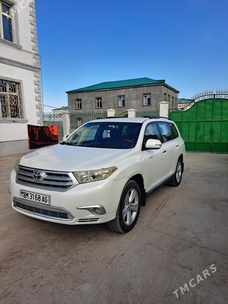 Toyota Highlander 2011 - 308 000 TMT - Бузмеин - img 1