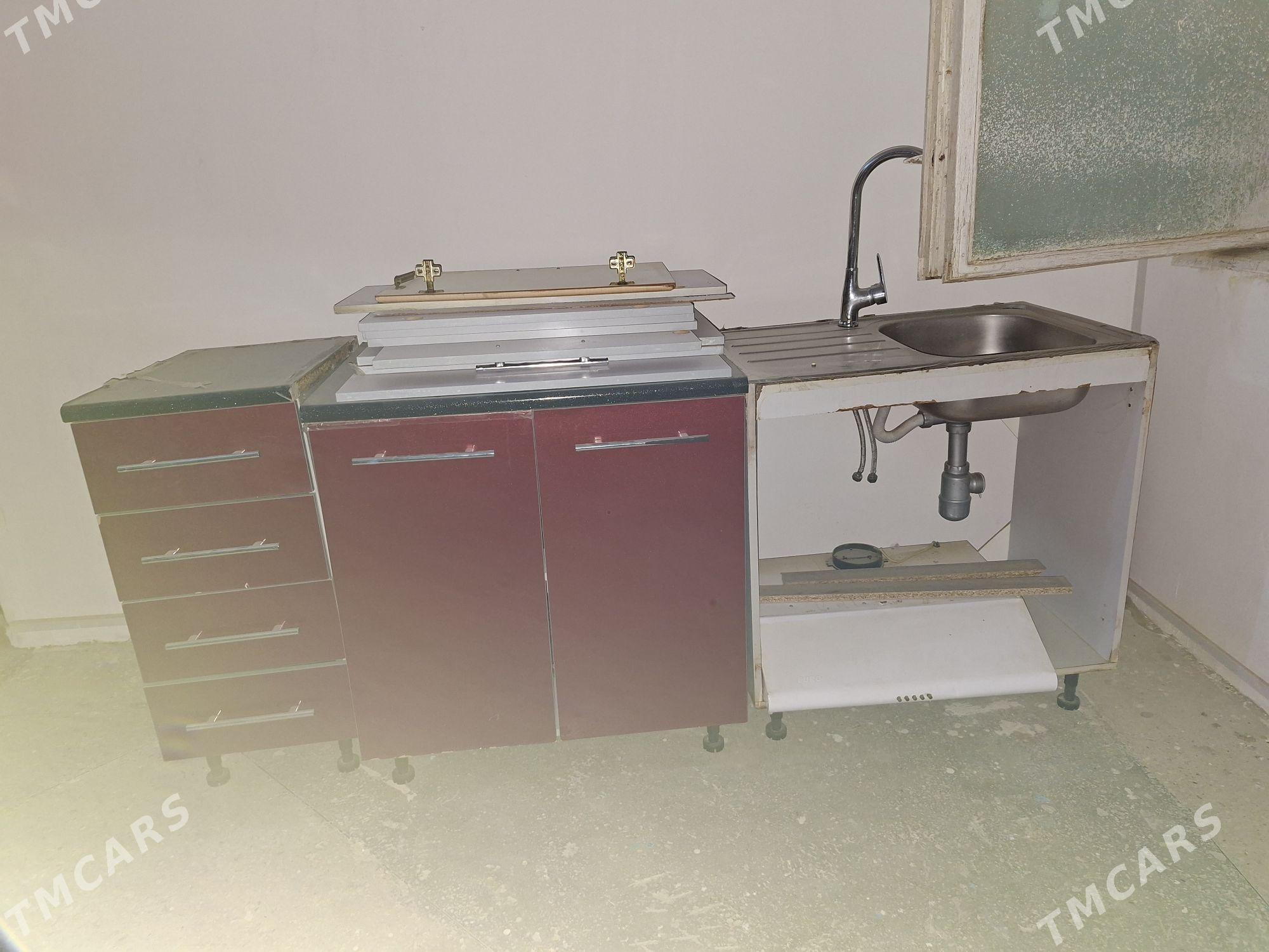 ullanylan kuhonny garnitur - Улица Ататурка - img 1