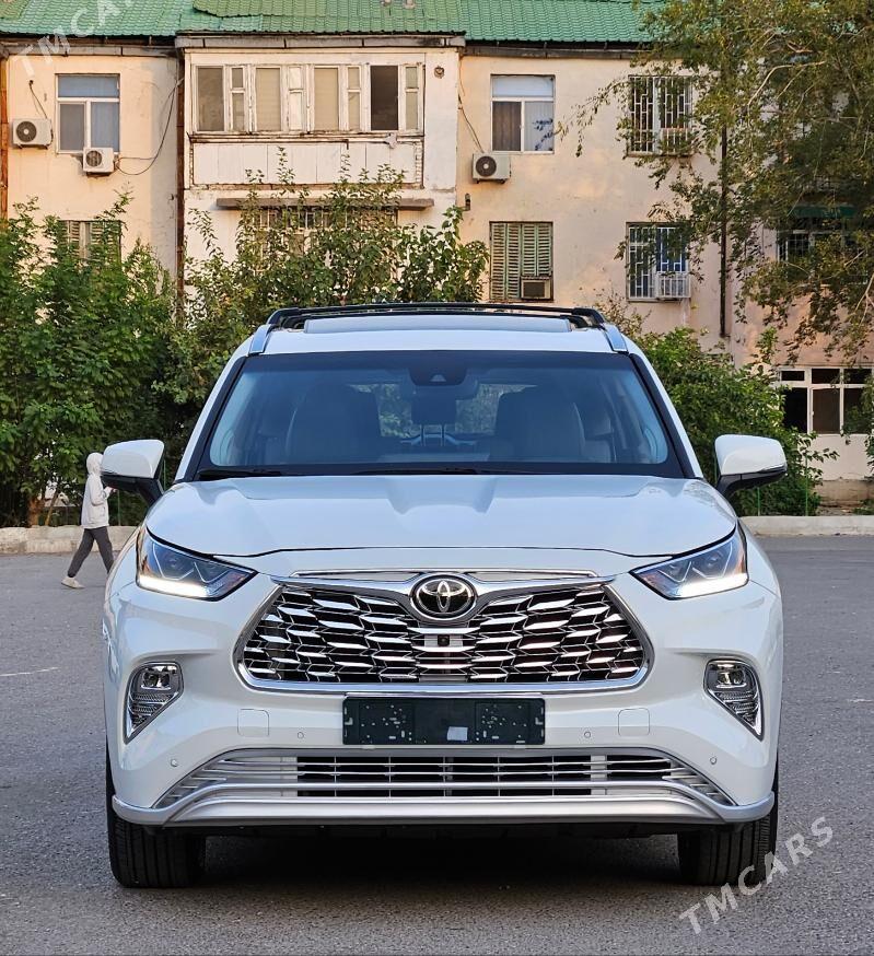 Toyota Highlander 2022 - 530 000 TMT - Теджен - img 1