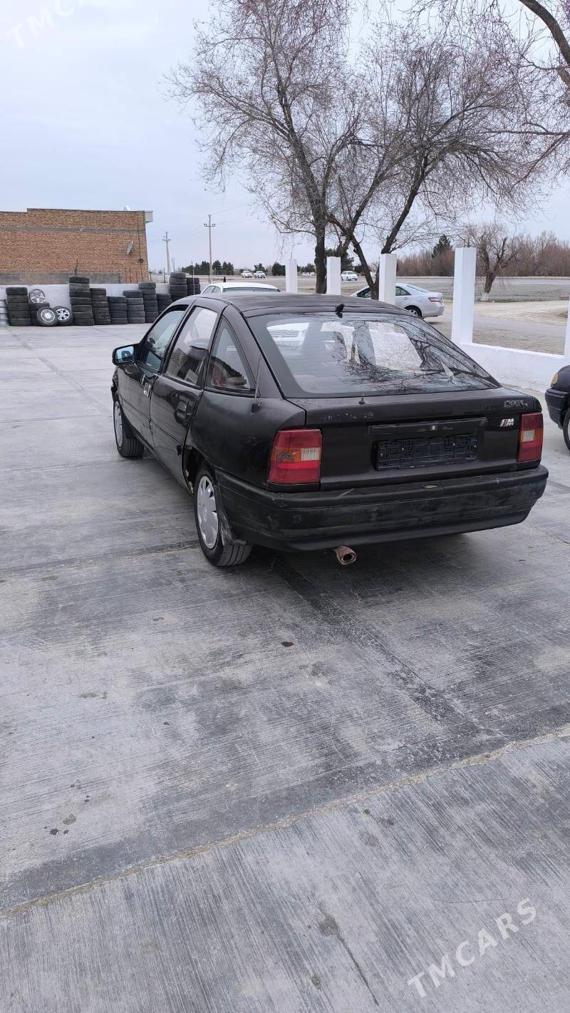 Opel Vectra 1991 - 23 000 TMT - Bäherden - img 1
