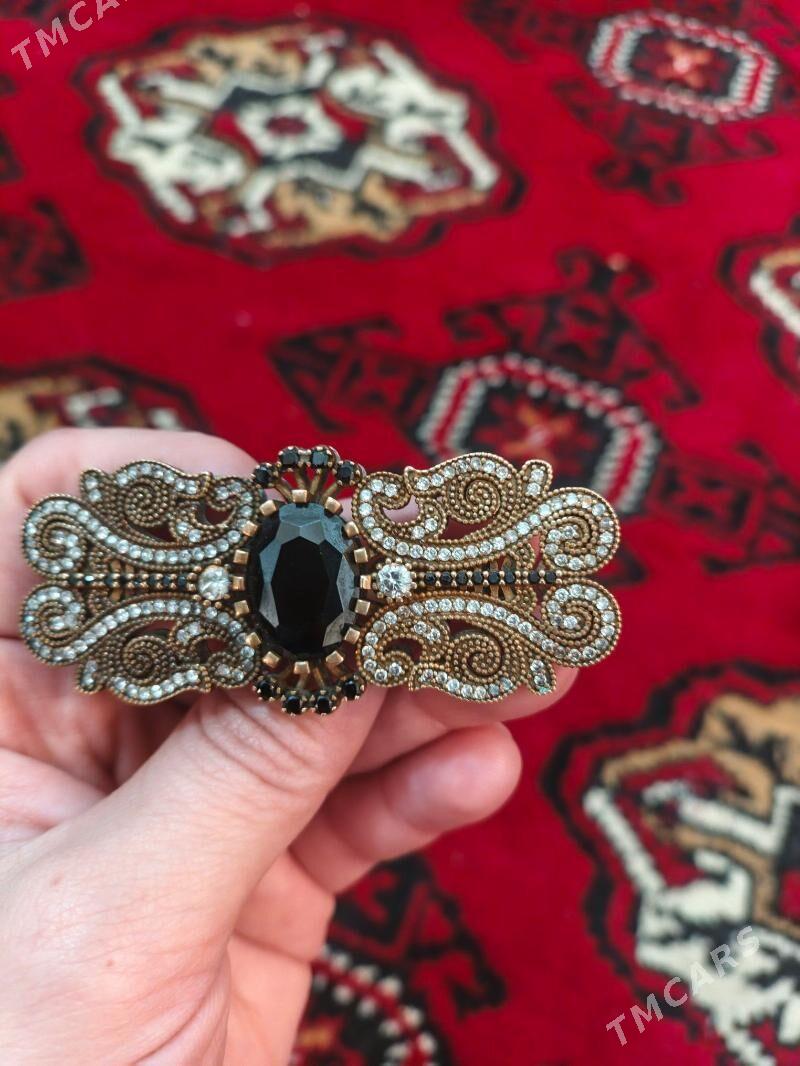 Hürrem Broşga - Теджен - img 1