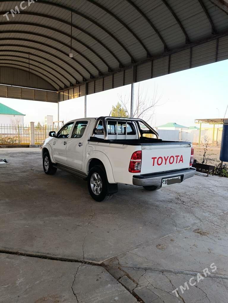 Toyota Hilux 2013 - 315 000 TMT - Mary - img 1