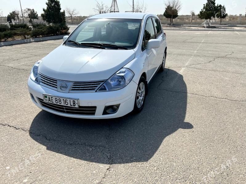 Nissan Versa 2011 - 140 000 TMT - Фарап - img 1