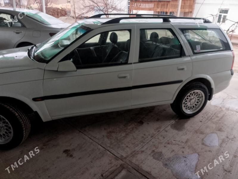 Opel Vectra 1998 - 50 000 TMT - Гурбансолтан Едже - img 1
