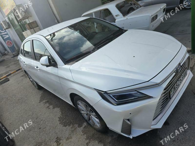 Toyota Yaris 2024 - 303 800 TMT - Bedew - img 1