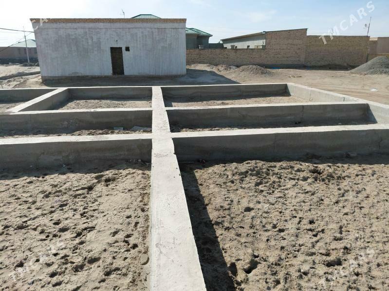 gulistanda yer - Дашогуз - img 1