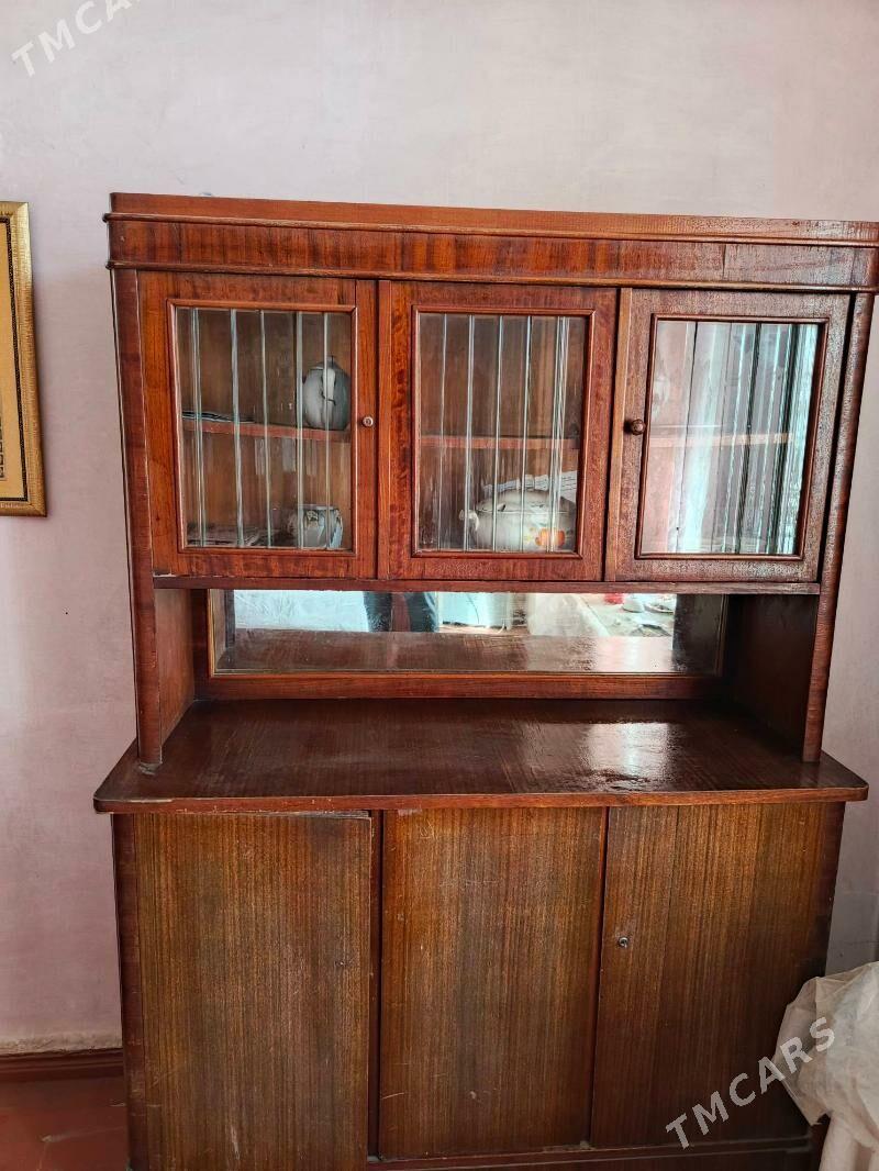 сервант - Бузмеин - img 1