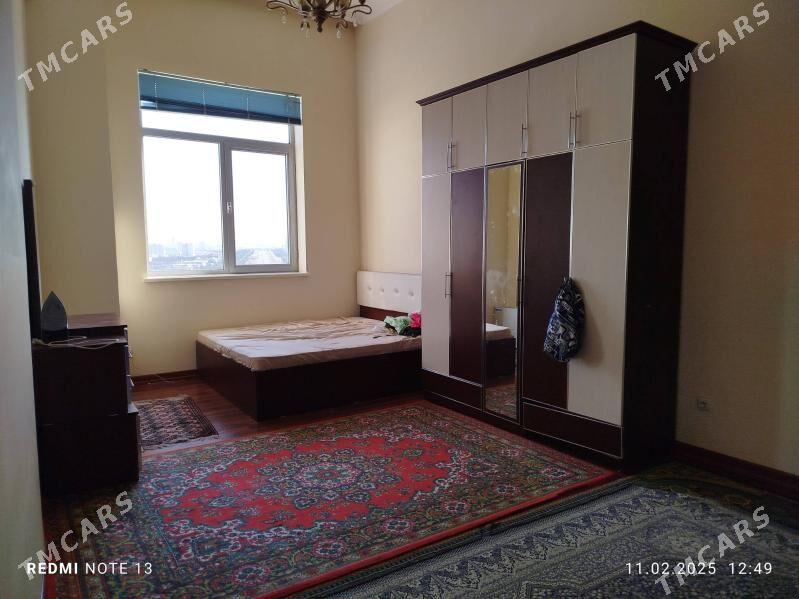 ELITGA KIREŶNE JAŶ - ул. Подвойского (Битарап Туркменистан шаёлы) - img 1