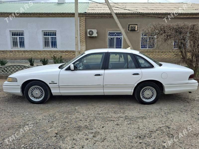 Ford Crown Victoria 1995 - 54 000 TMT - Мары - img 1