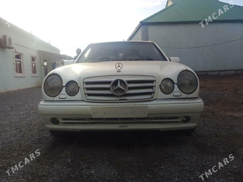 Mercedes-Benz E320 1996 - 72 000 TMT - Türkmenbaşy - img 1