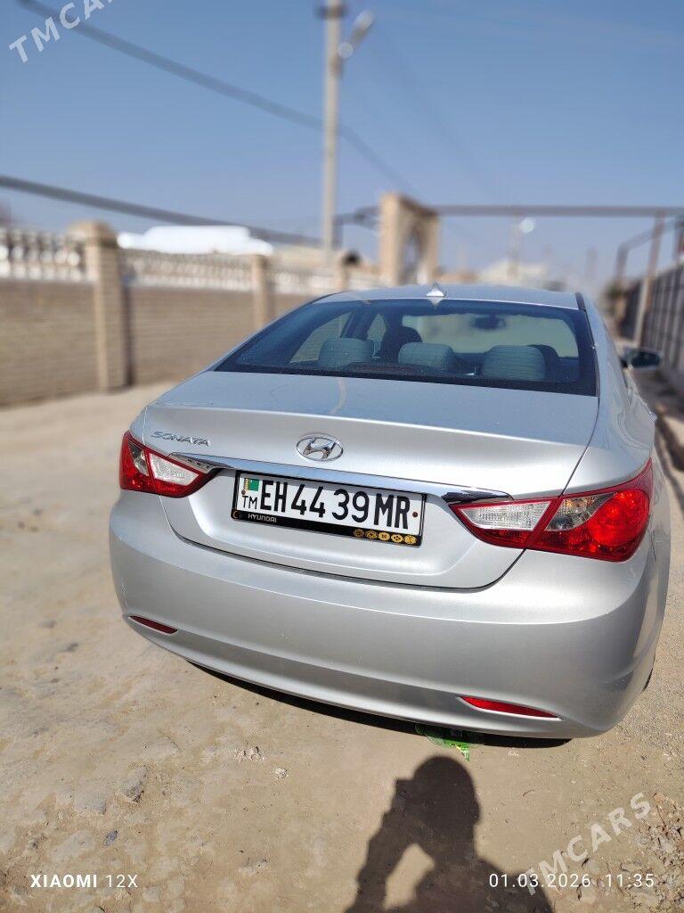 Hyundai Sonata 2011 - 190 000 TMT - Байрамали - img 1