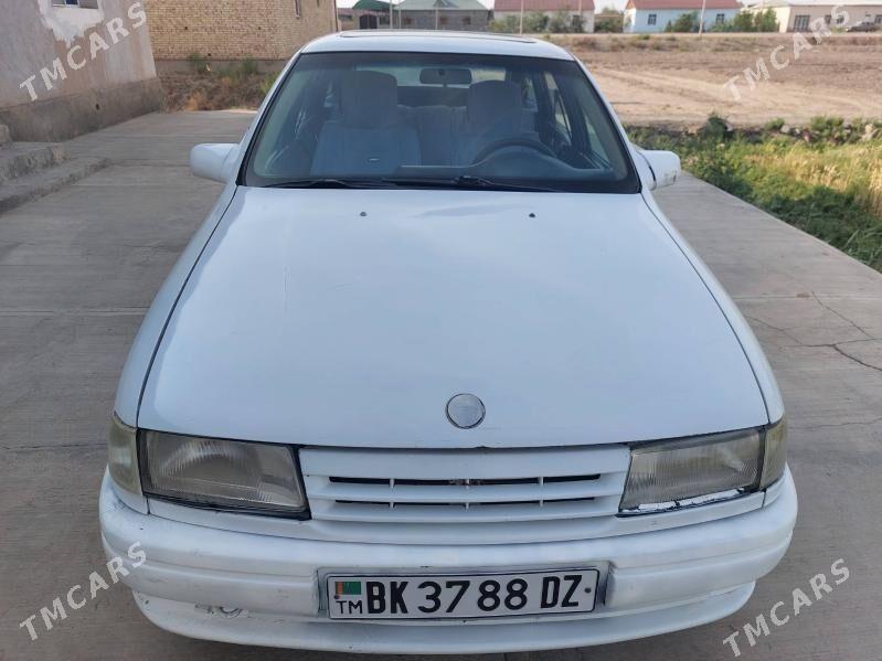 Opel Vectra 1990 - 28 000 TMT - Gubadag - img 1