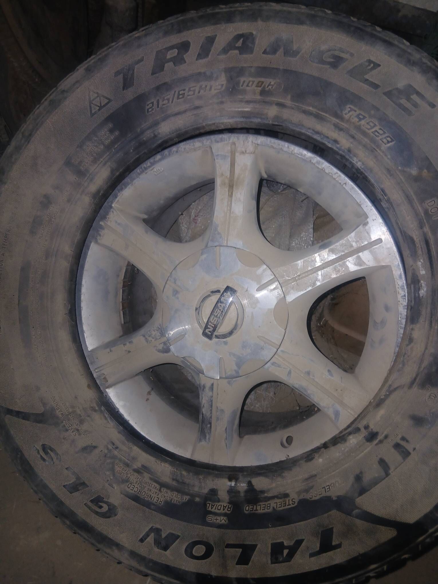 nissan disga 4 000 TMT - Бахарден - img 1