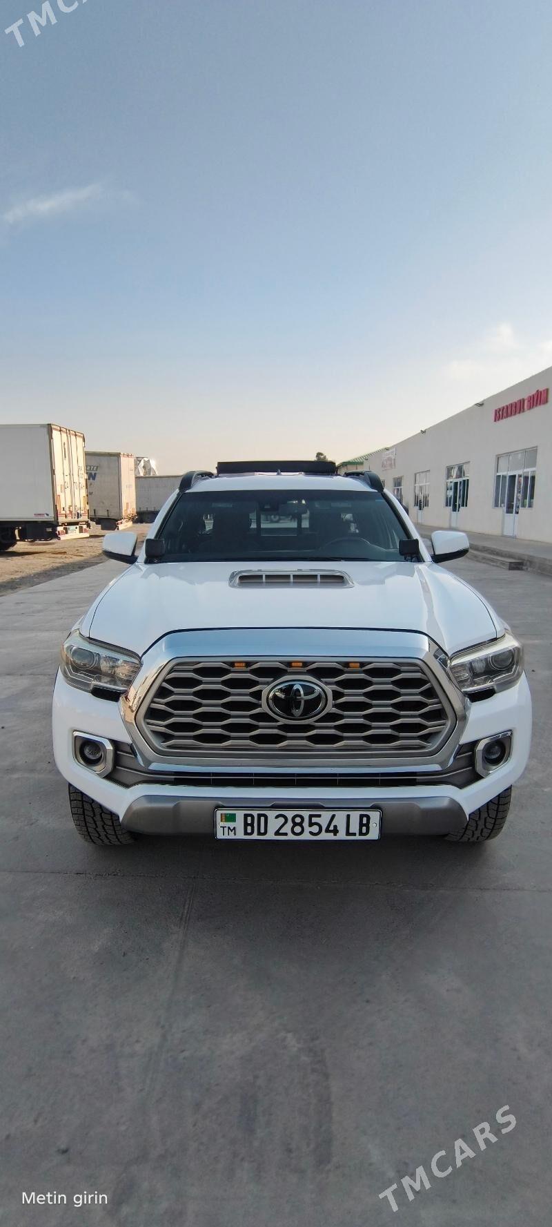 Toyota Tacoma 2018 - 370 000 TMT - Туркменабат - img 1