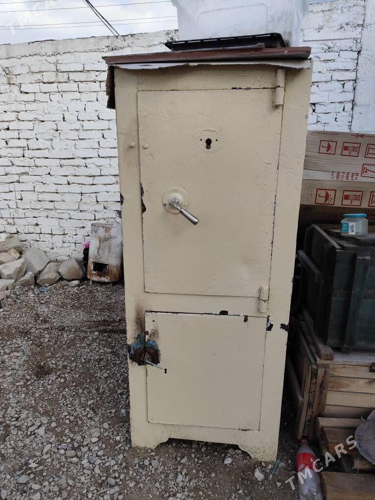 Demir seŷif - Balkanabat - img 1