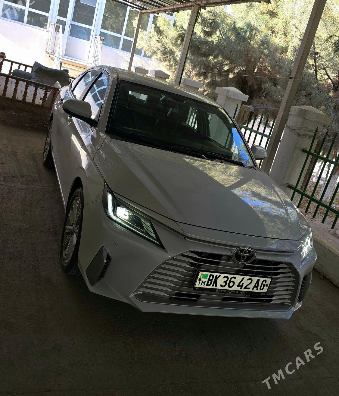 Toyota Yaris 2024 - 350 000 TMT - Aşgabat - img 1