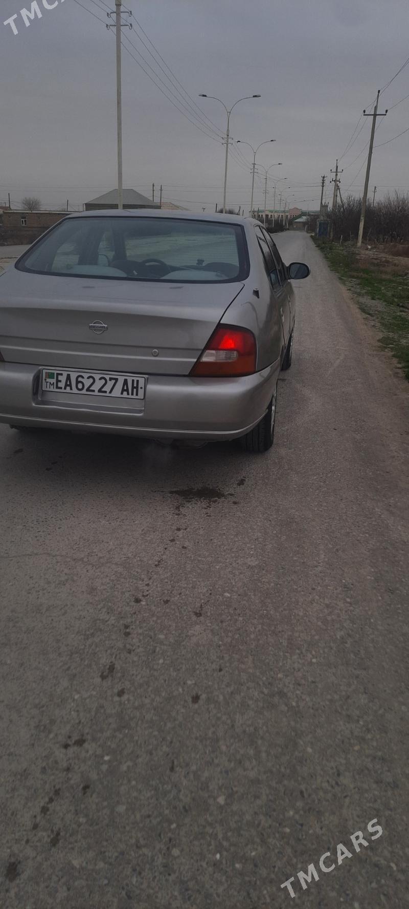 Nissan Maxima 2001 - 50 000 TMT - Bäherden - img 1