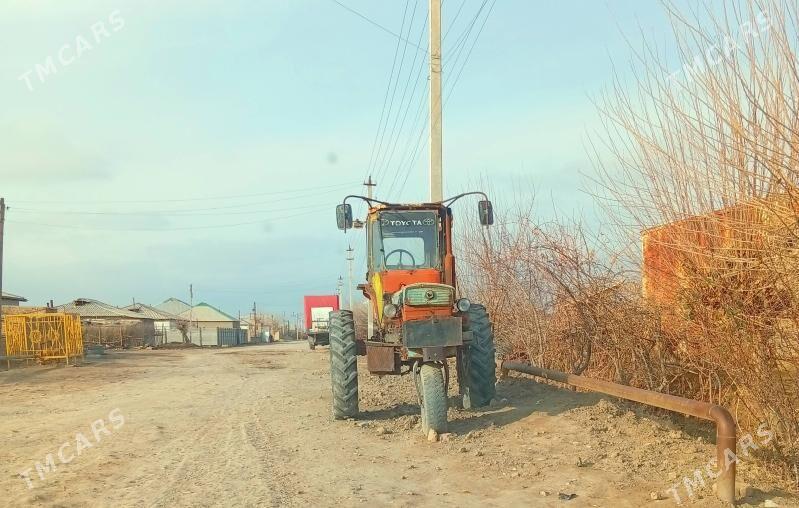 Belarus 320 1980 - 25 000 TMT - Векильбазар - img 1