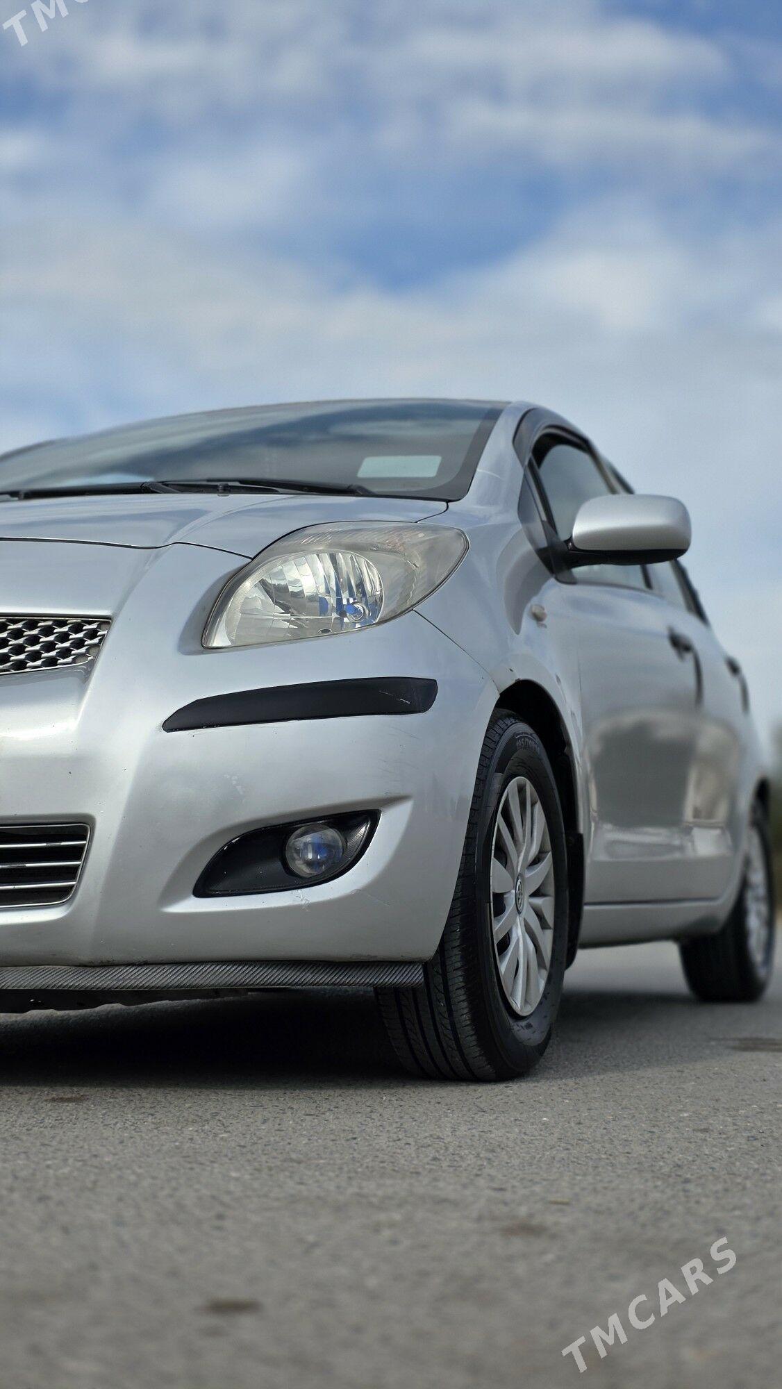 Toyota Yaris 2010 - 125 000 TMT - Aşgabat - img 1