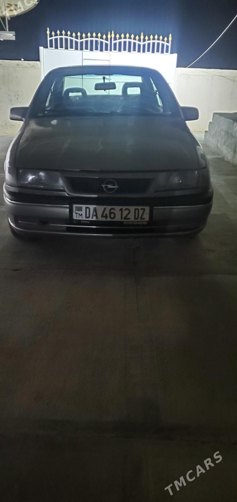 Opel Vectra 1993 - 59 000 TMT - Мары - img 1