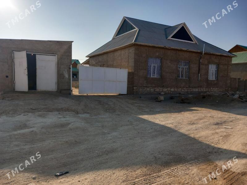 Akdaṣda - Türkmenbaşy - img 1