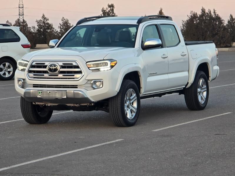 Toyota Tacoma 2018 - 500 000 TMT - Ашхабад - img 1