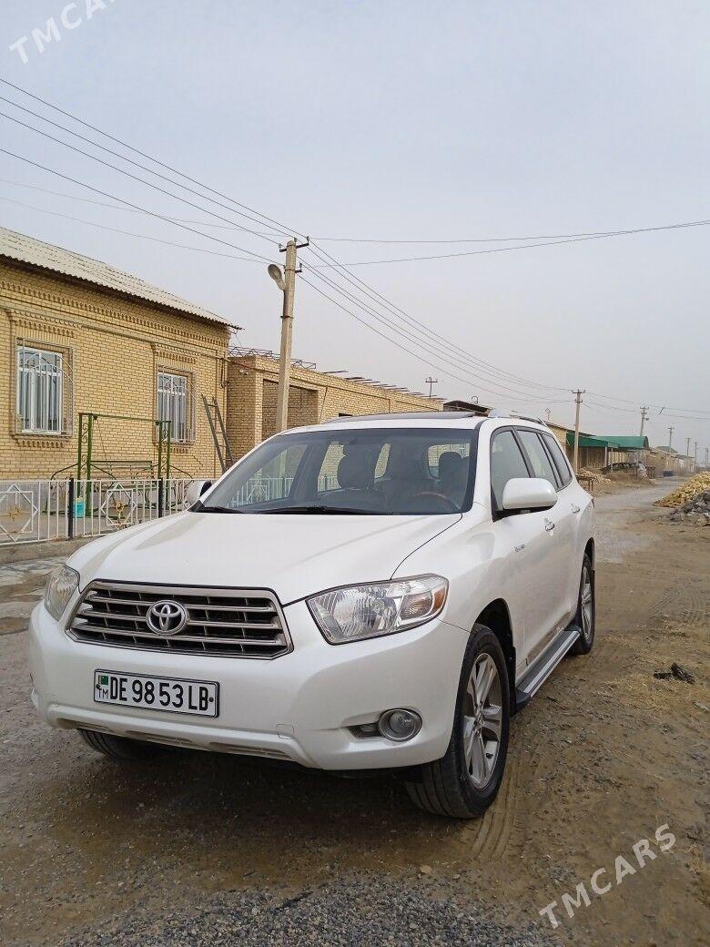Toyota Highlander 2010 - 340 000 TMT - Сакар - img 1