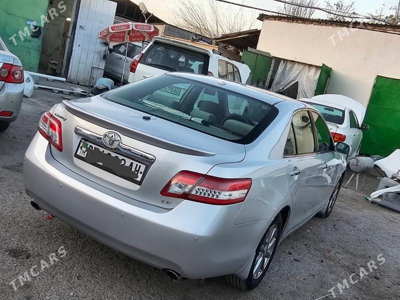 Toyota Camry 2010 - 230 000 TMT - Теджен - img 1