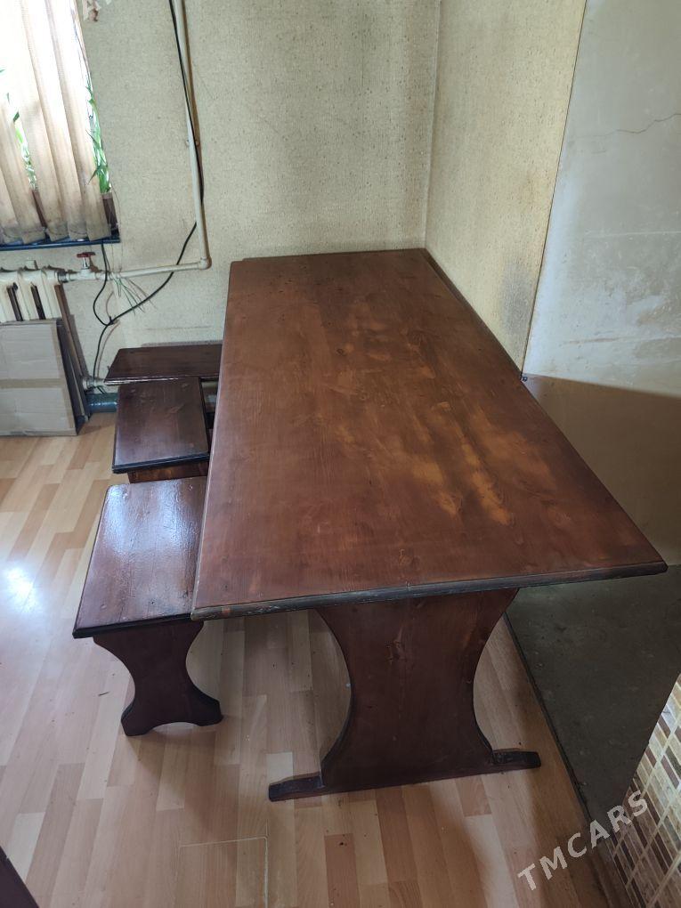 Стол и 5 табуреток - 30 mkr - img 1