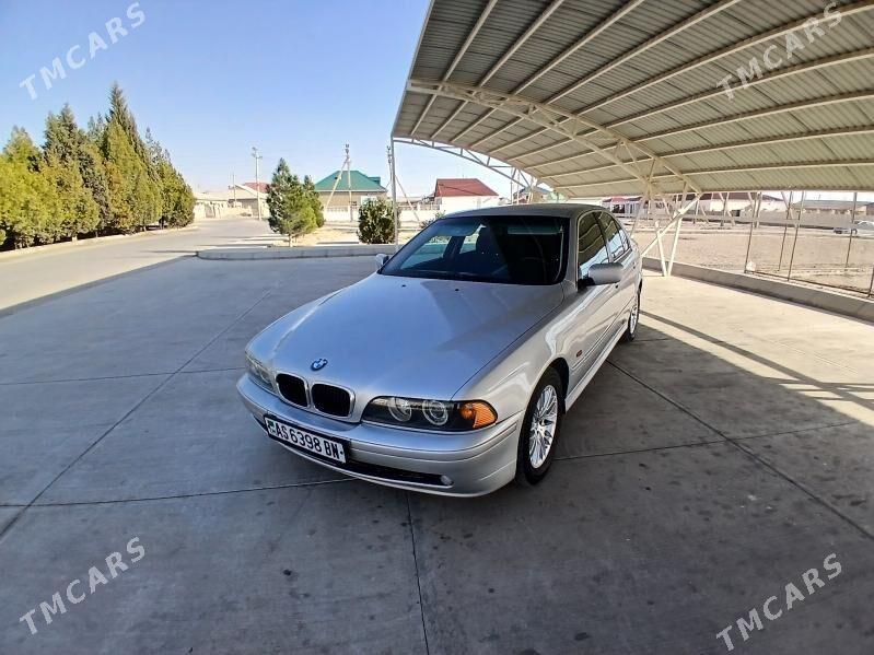 BMW E39 1998 - 120 000 TMT - Балканабат - img 1
