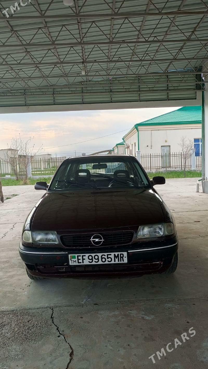 Opel Astra 1995 - 45 000 TMT - Мары - img 1