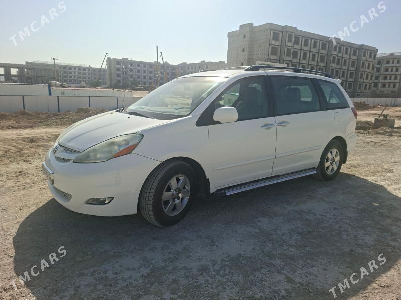 Toyota Sienna 2008 - 190 000 TMT - Гёкдепе - img 1