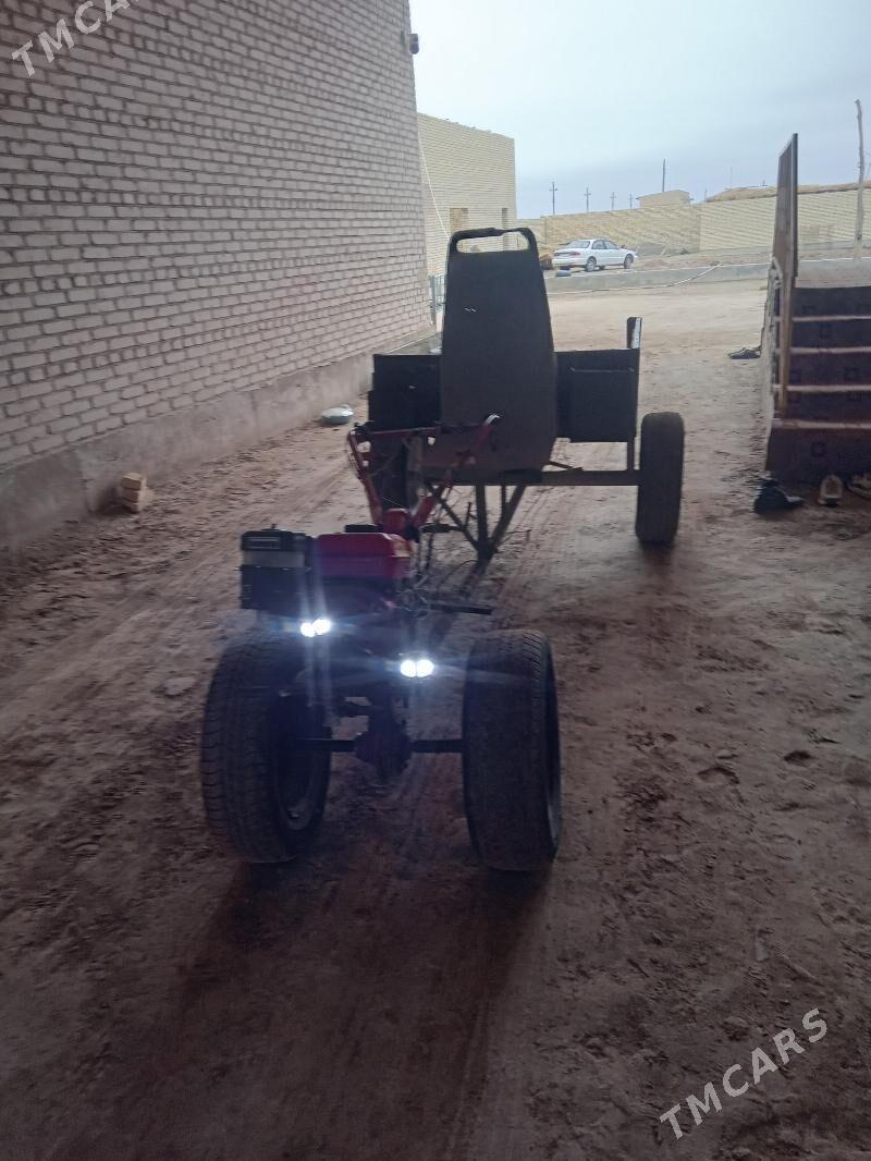 Ýer sürýan traktor .mota blok - Дянев - img 1