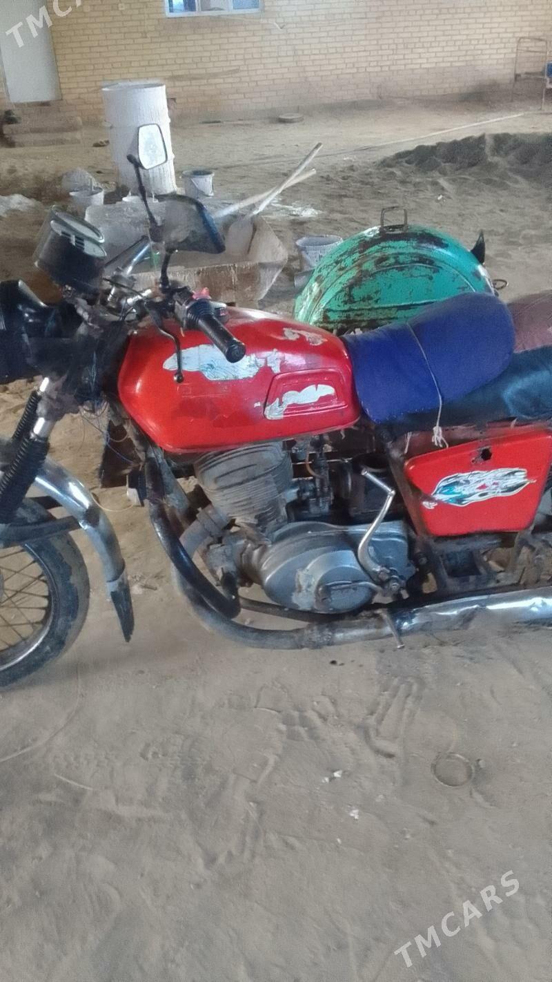 Iž Planeta 5 1982 - 8 000 TMT - Гарабекевюл - img 1