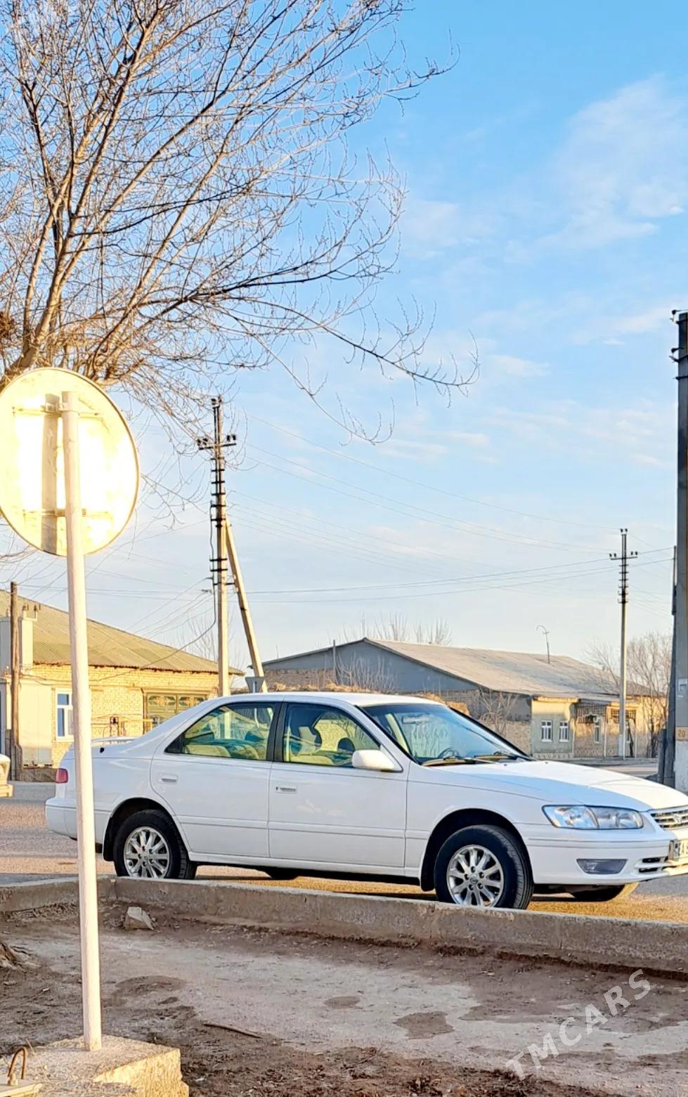 Toyota Camry 2000 - 180 000 TMT - Köneürgenç - img 1
