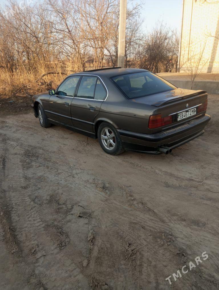 BMW 528 1988 - 50 000 TMT - Байрамали - img 1