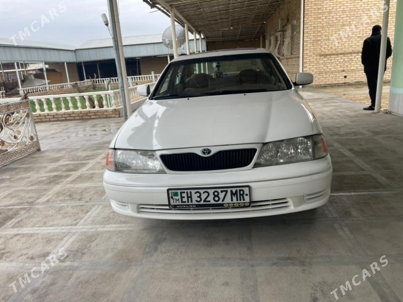 Toyota Avalon 1996 - 145 000 TMT - Мары - img 1