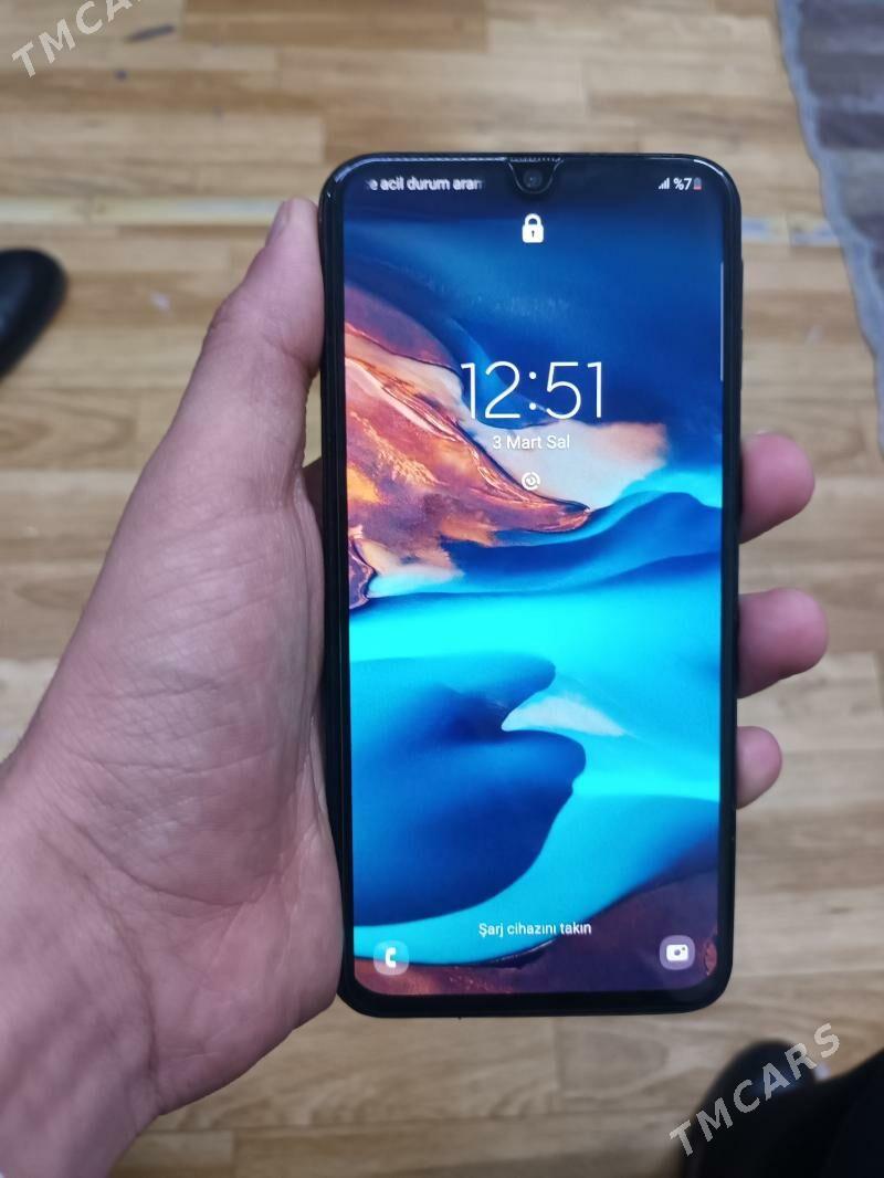 samsung A40 - 8 mkr - img 1