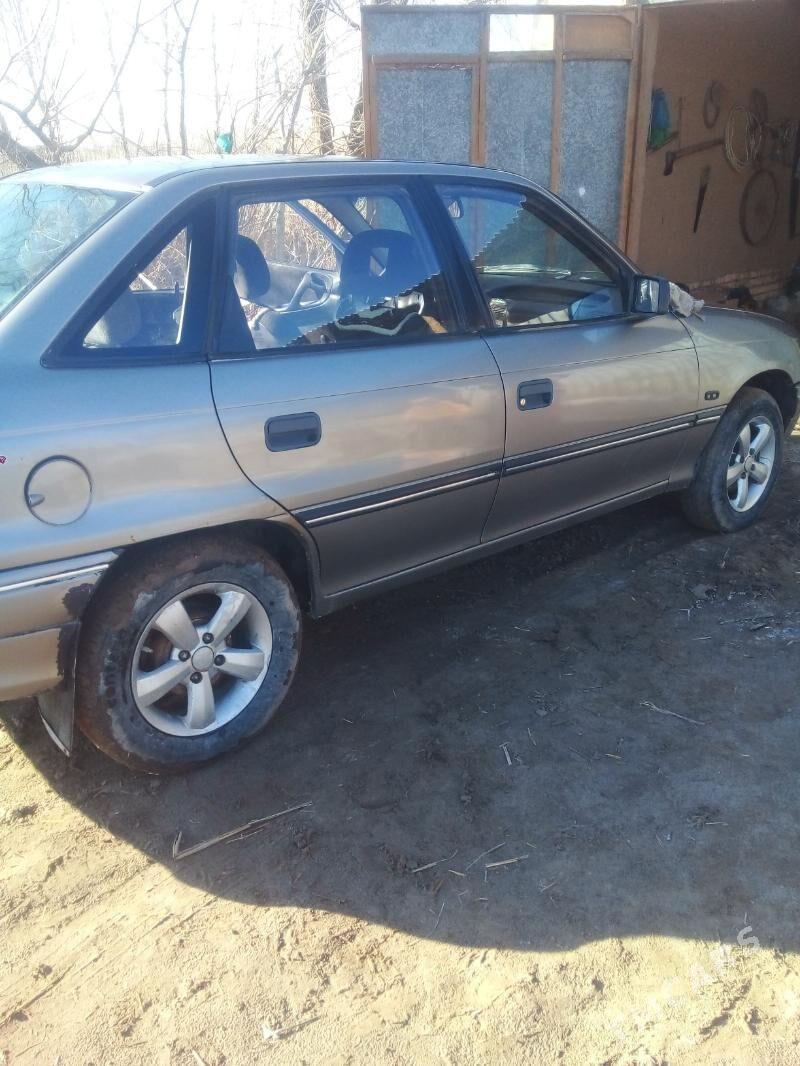 Opel Astra 1992 - 48 000 TMT - Болдумсаз - img 1