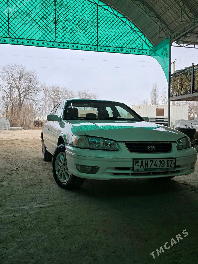 Toyota Camry 2000 - 165 000 TMT - Кёнеургенч - img 1